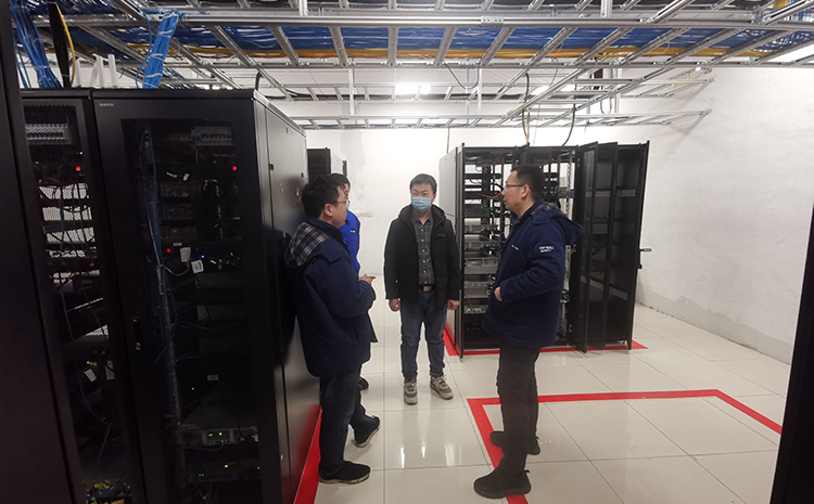 金雞灘煤礦數據機房全氟己酮自動滅火裝置安裝完成!